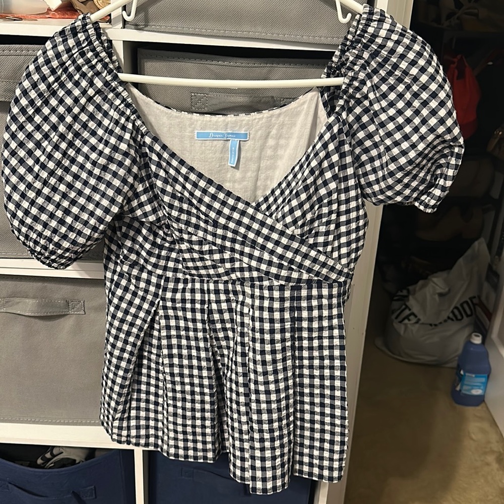 Low cut Draper James top
